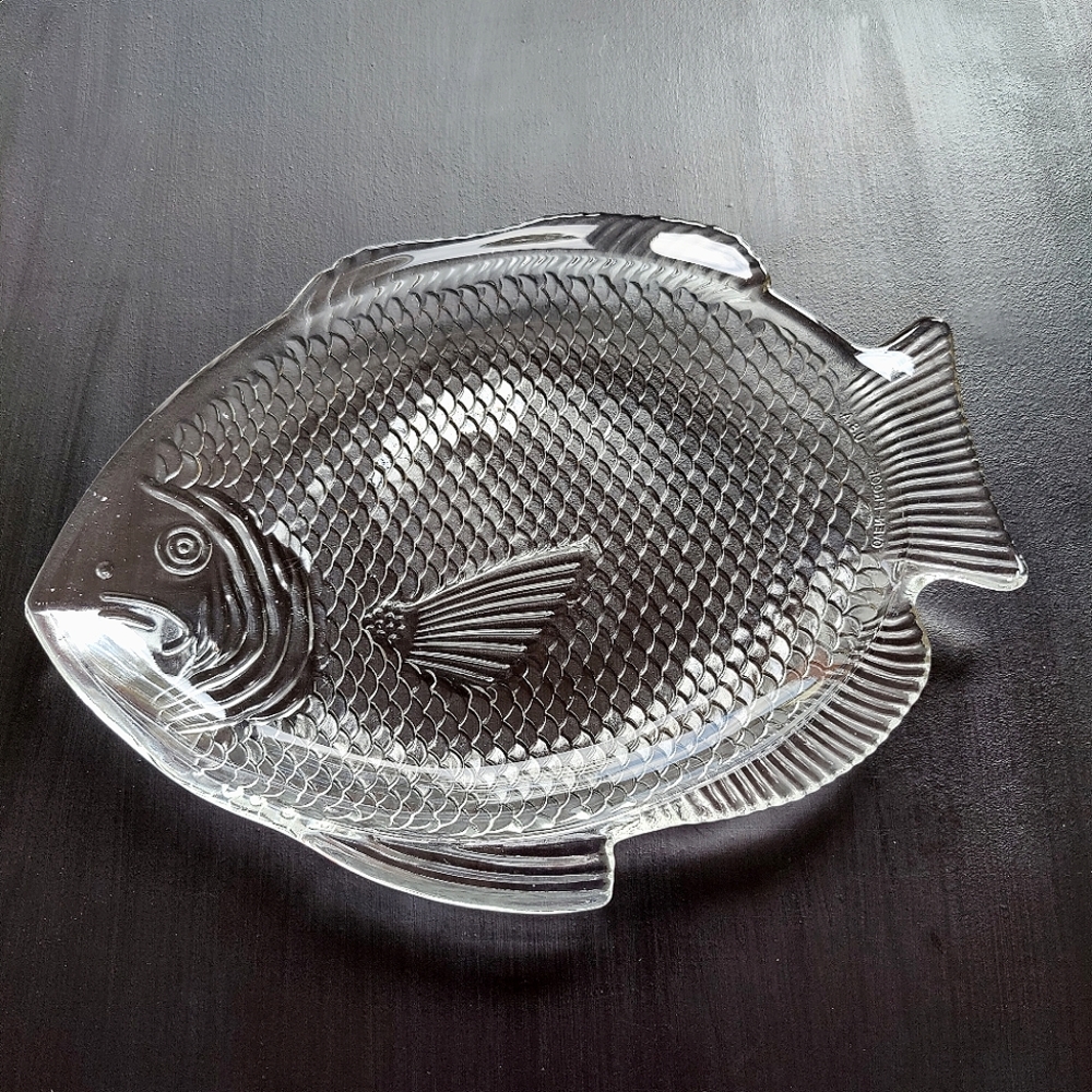 11 inch | oven proof | Fish shaped | made in USA | platter
